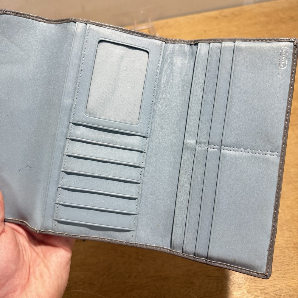 COACH Women Gray Silver Canvas Leather Trifold Wallet Op Art Logo Y2K 90s Zip - Picture 10 of 10